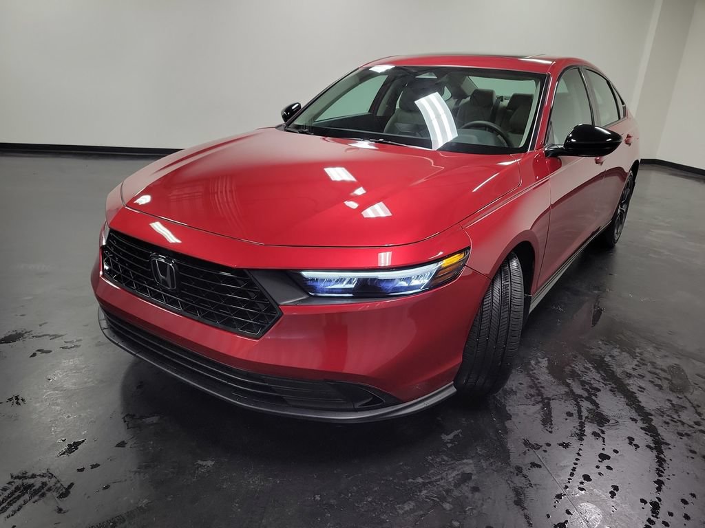 Used 2025 Honda Accord SE image 4