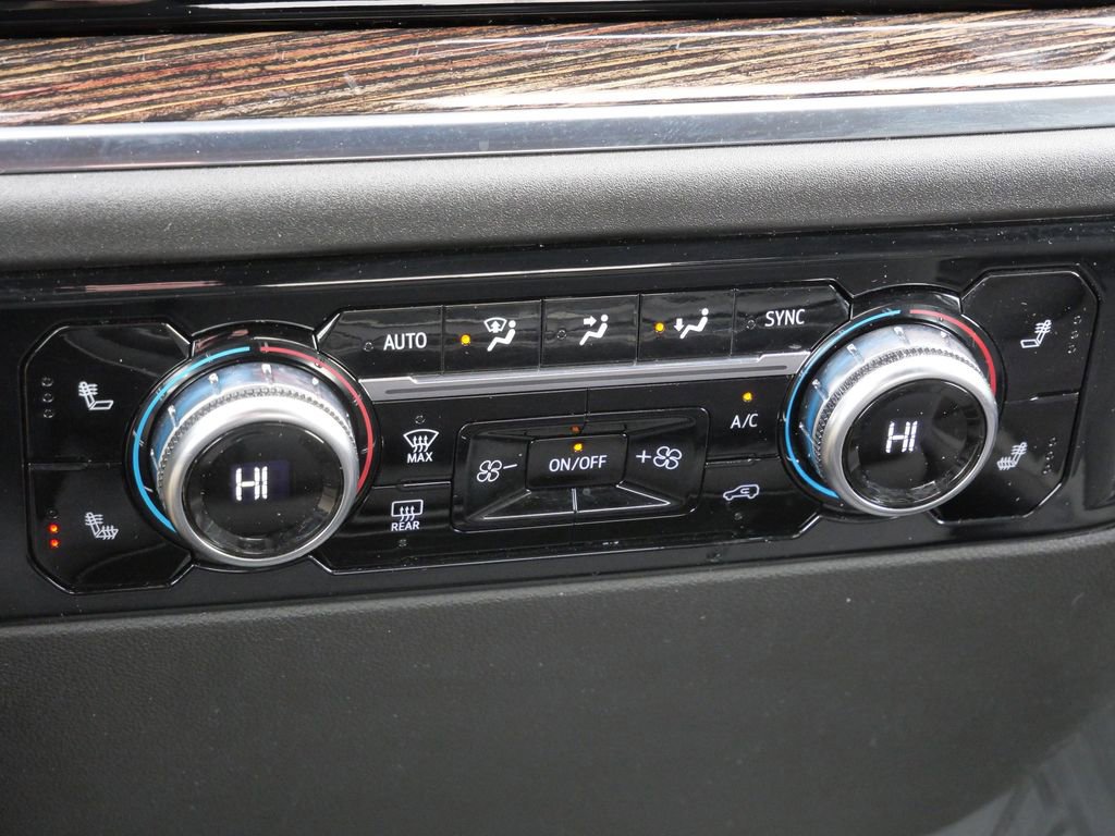 Used 2024 GMC Sierra 1500 Elevation image 42