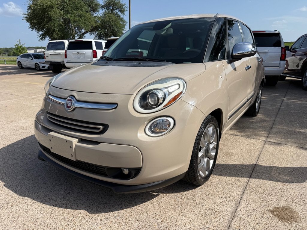 Used 2014 FIAT 500L Lounge FWD image 3