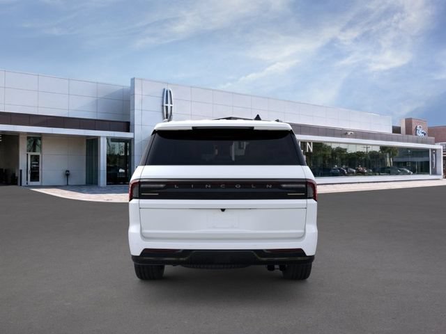 New 2026 Lincoln Navigator Reserve w/ Jet Appearance Package AWD/4WD image 5