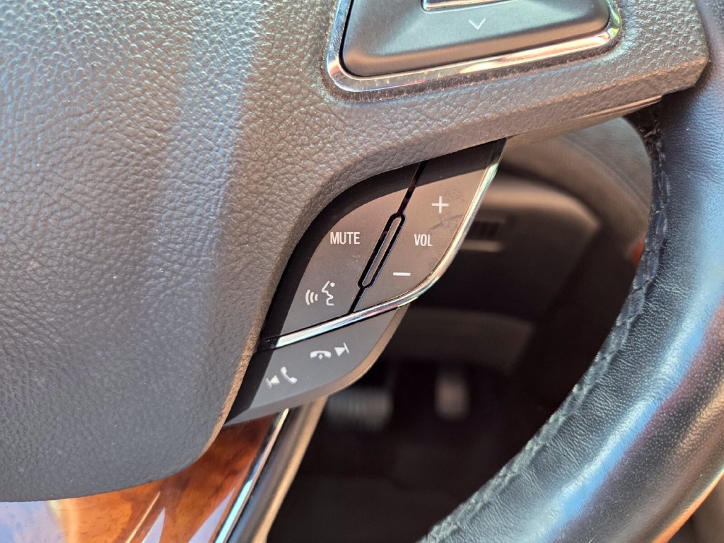 Used 2018 Lincoln MKX Reserve w/ Driver Assistance Package FWD image 33