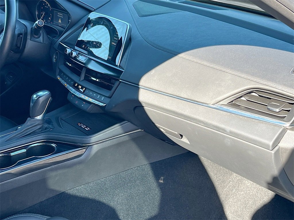 Used 2024 Cadillac CT4 Luxury image 27