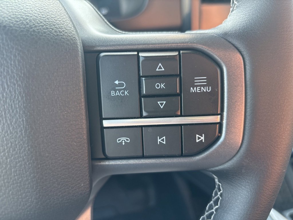 New 2025 Ford F250 Lariat w/ Chrome Package image 28