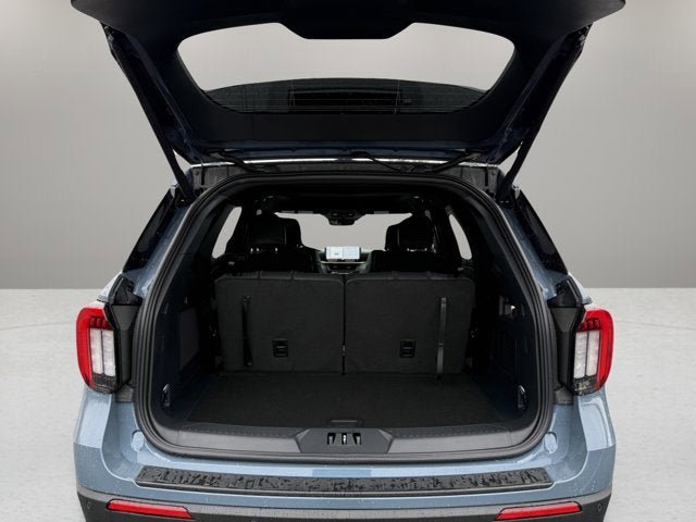 New 2026 Ford Explorer ST-Line w/ ST-Line Street Pack image 7