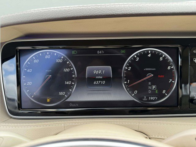Used 2017 Mercedes-Benz S 550 Sedan image 27