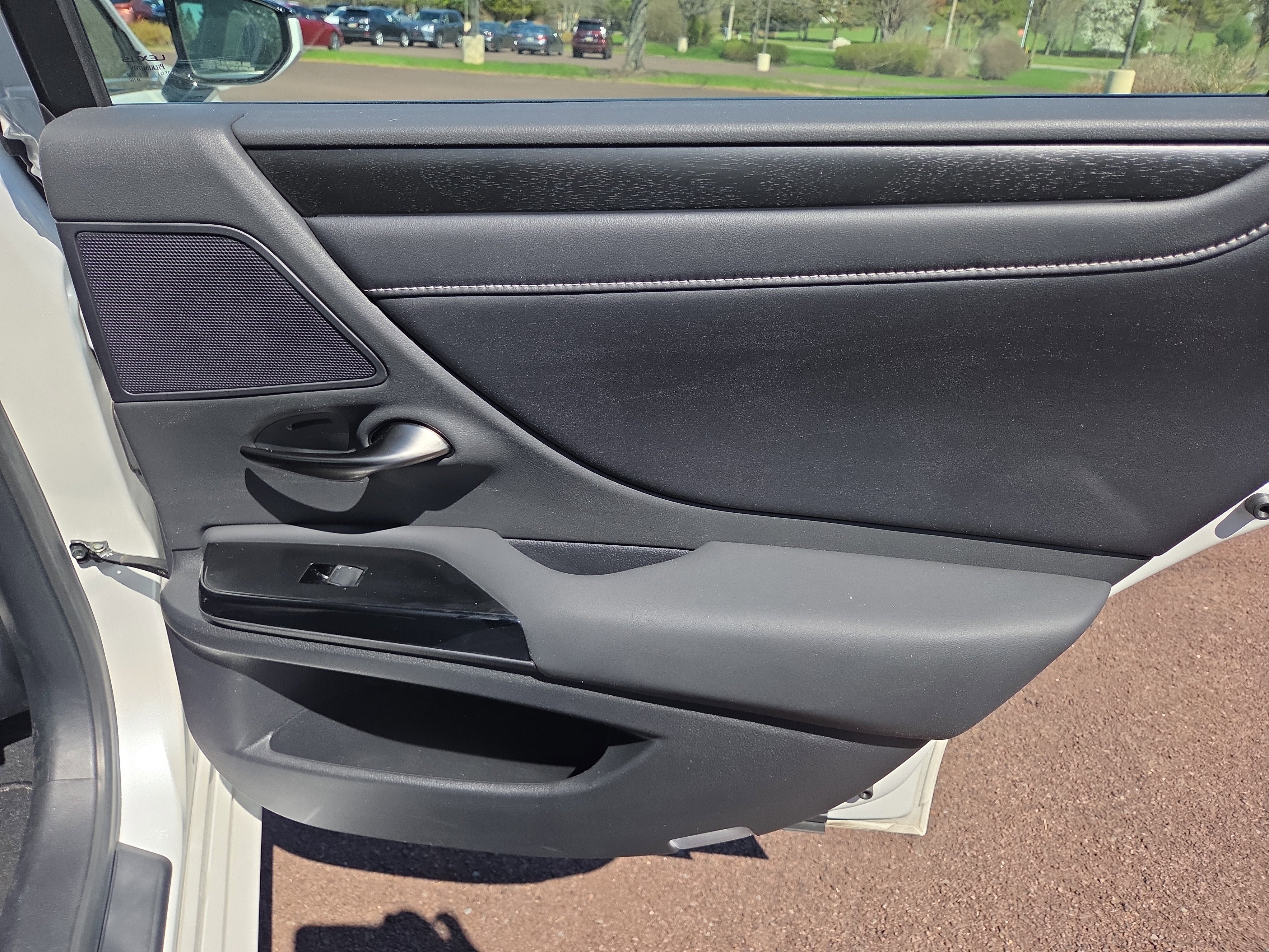 Certified 2023 Lexus ES 350 w/ Premium Package image 19