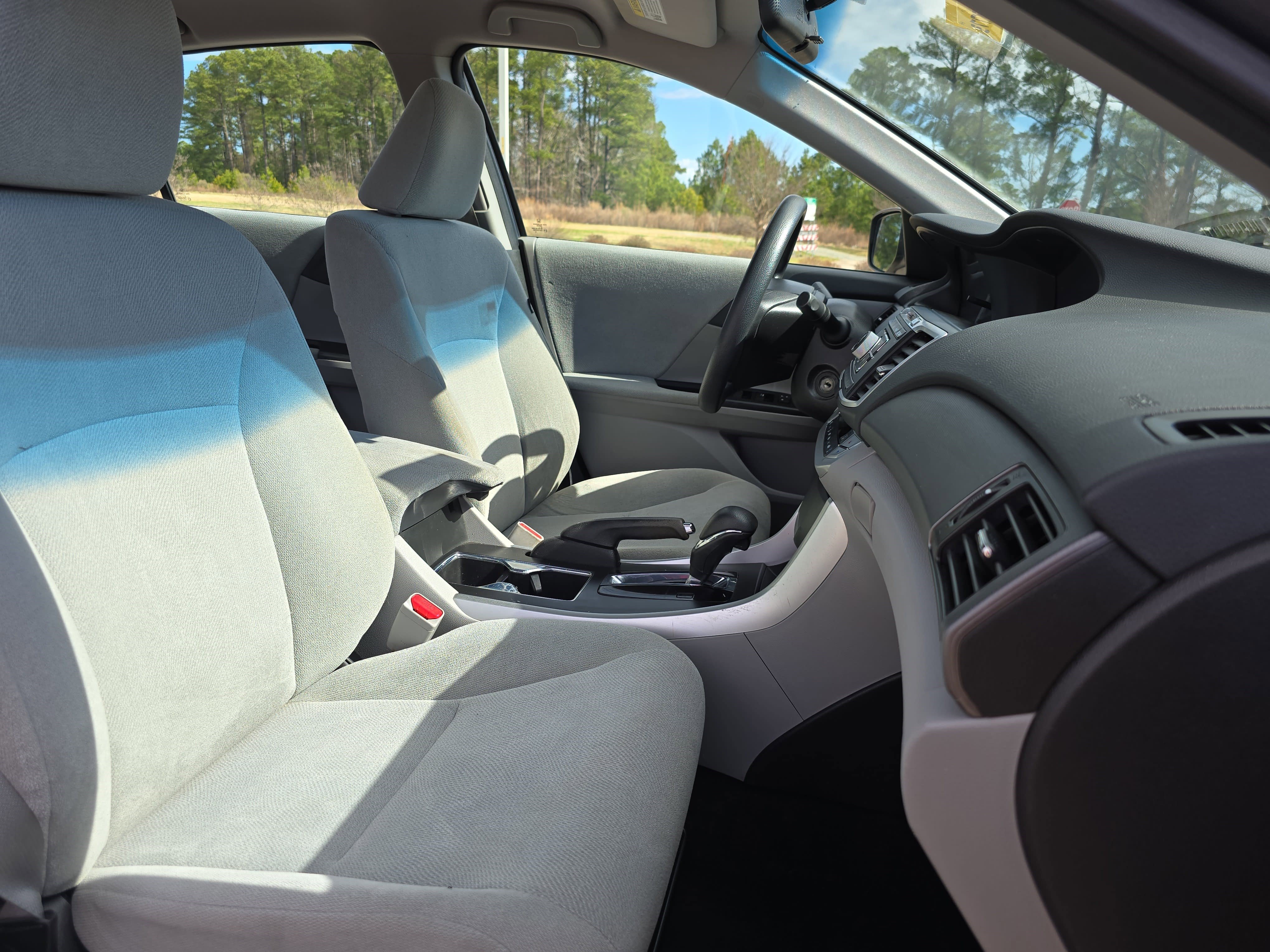 Used 2013 Honda Accord LX image 10