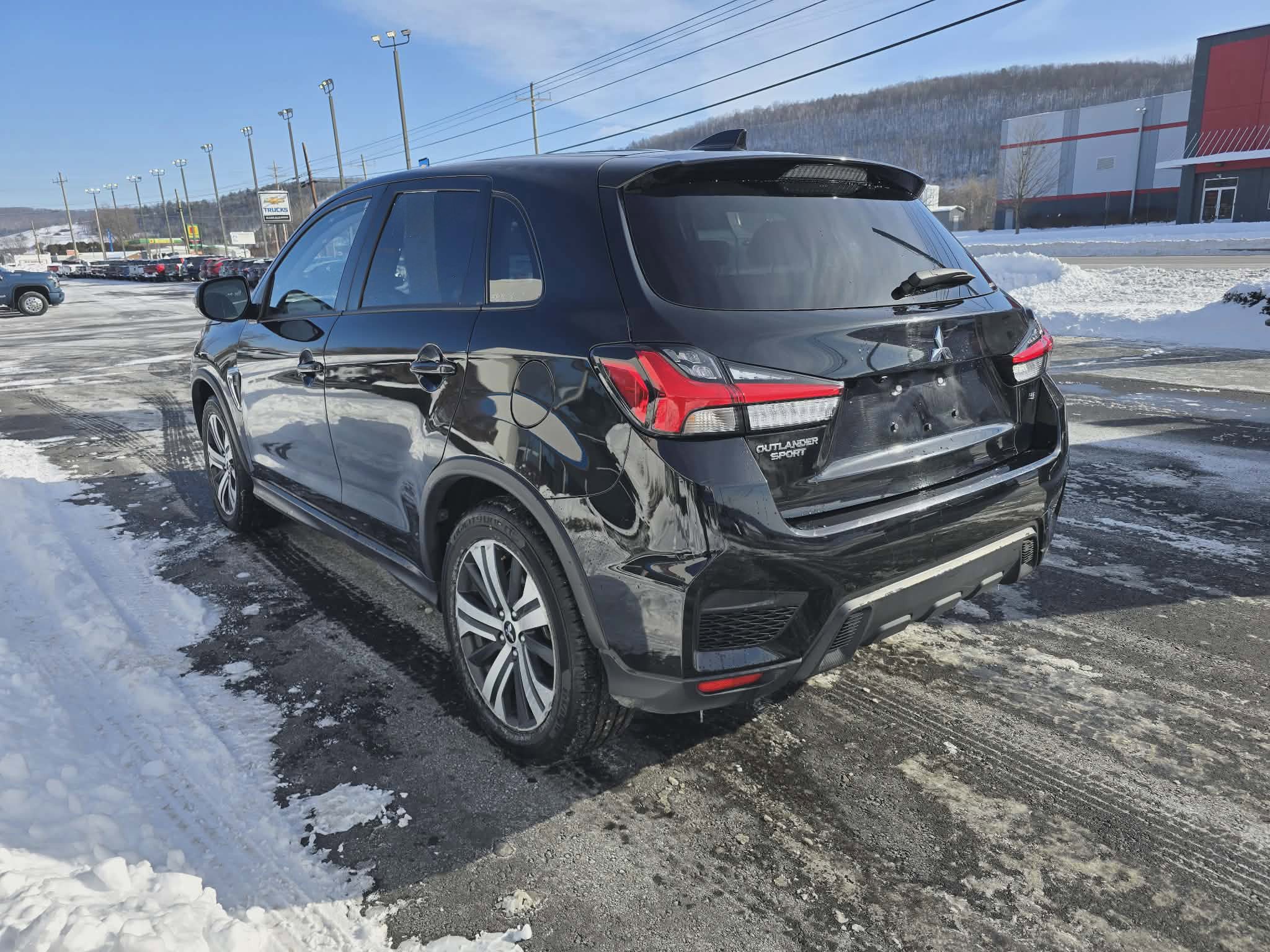 Used 2025 Mitsubishi Outlander Sport SE image 6
