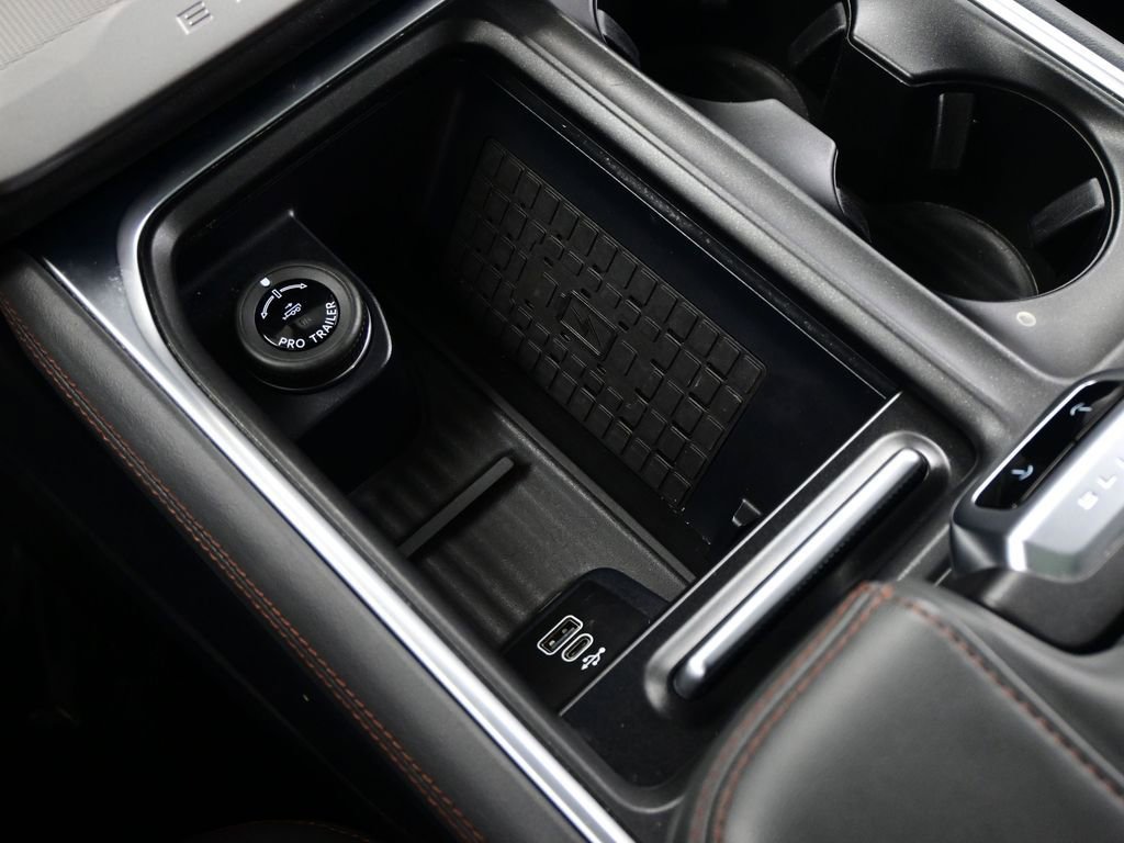 Used 2025 Ford Expedition Active RWD image 24