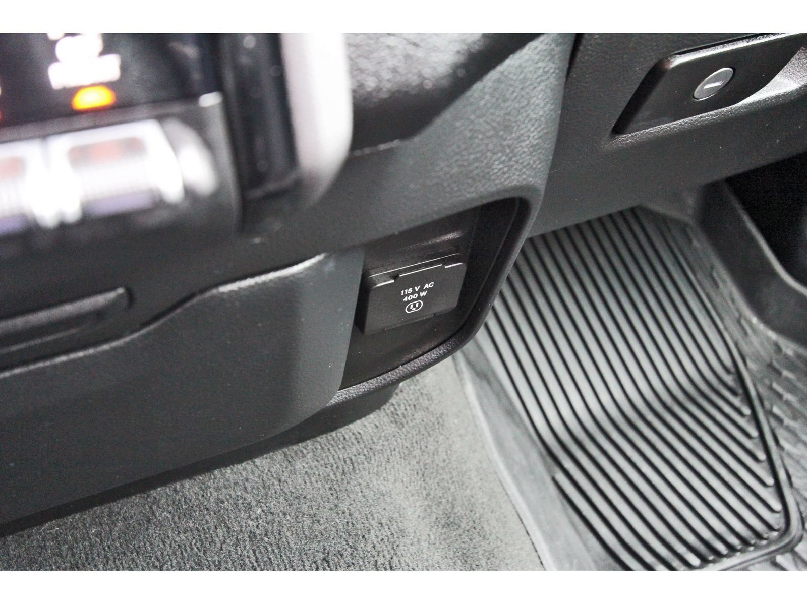 Used 2023 RAM 1500 Laramie AWD/4WD image 27