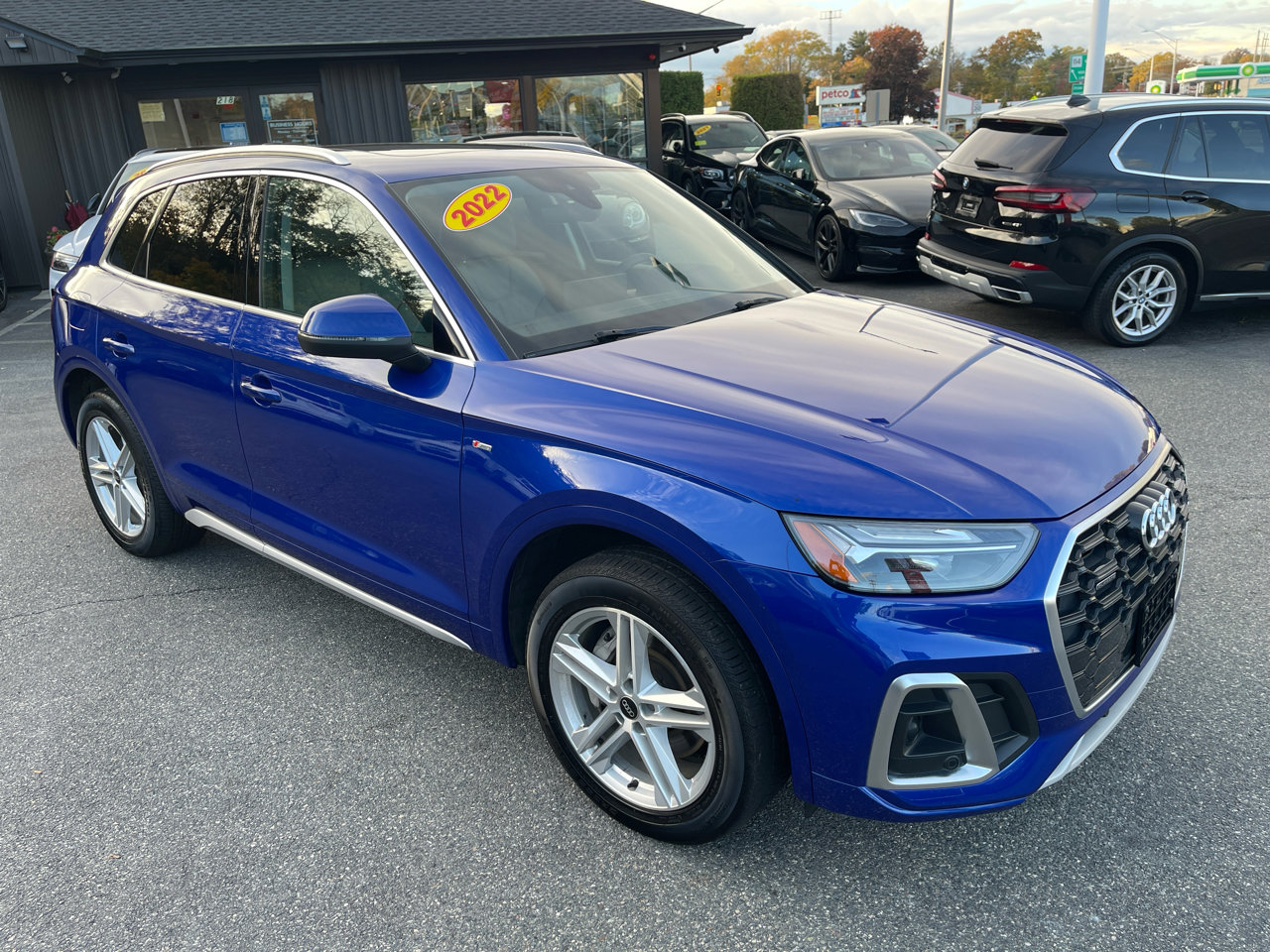 Used 2022 Audi Q5 e Premium Plus w/ Premium Plus Package image 13