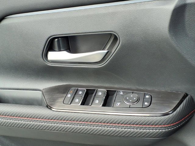 New 2026 Nissan Kicks SR FWD image 15