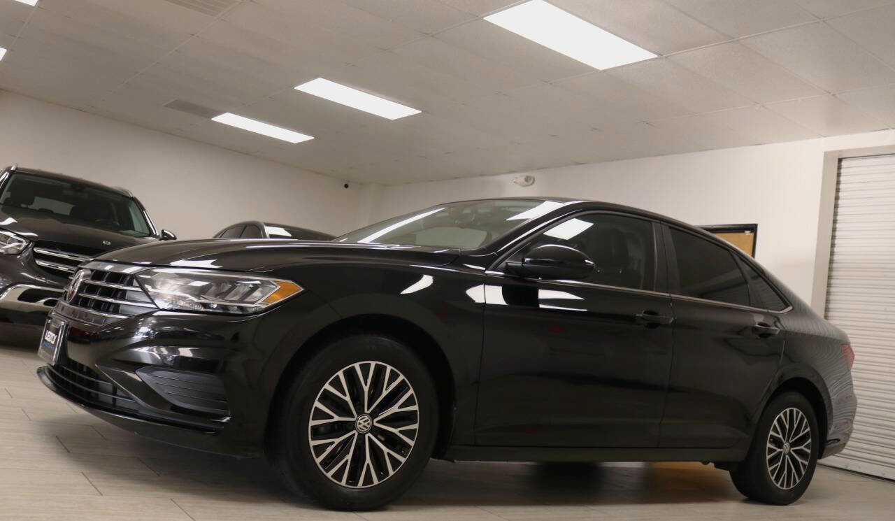 Used 2019 Volkswagen Jetta SE w/ Cold Weather Package FWD image 12