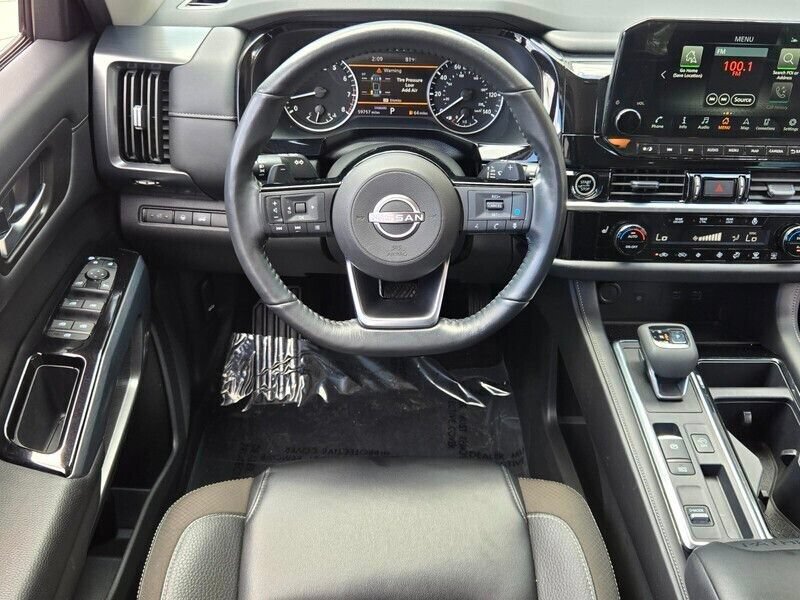 Used 2024 Nissan Pathfinder SL w/ Cargo Package FWD image 12