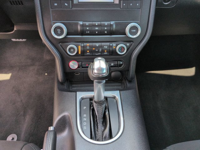 Used 2019 Ford Mustang Coupe RWD image 18