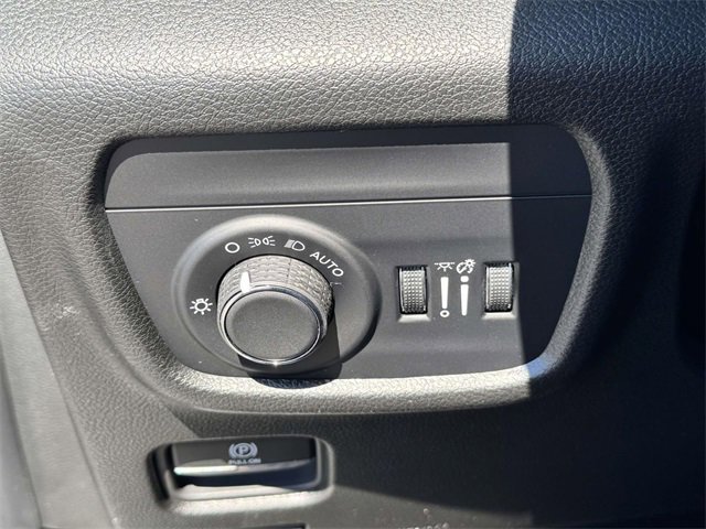 New 2025 Jeep Grand Cherokee L Laredo w/ Luxury Tech Group I image 8