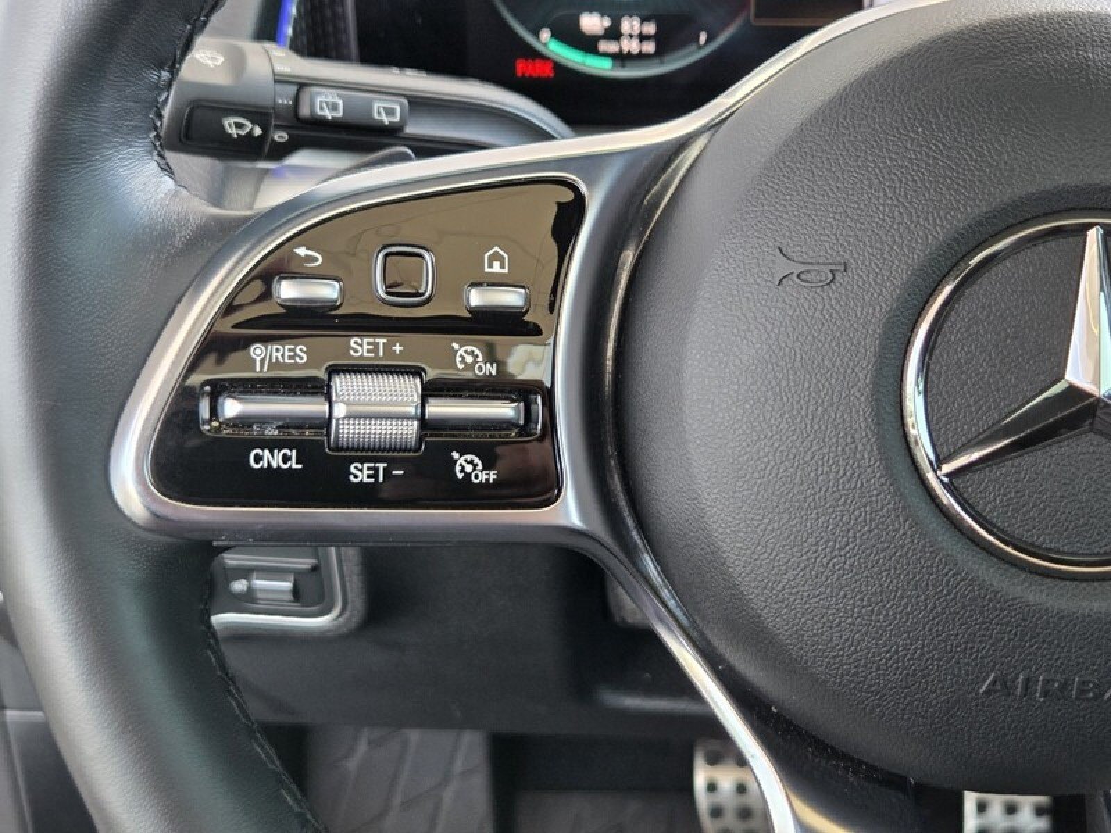 Certified 2023 Mercedes-Benz EQB 300 4MATIC image 26