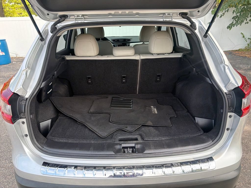 Used 2020 Nissan Rogue Sport SL FWD image 29