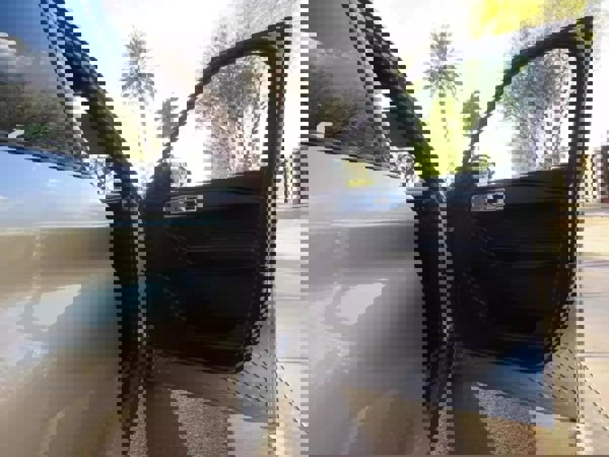 Used 2020 Ford Explorer Limited image 16