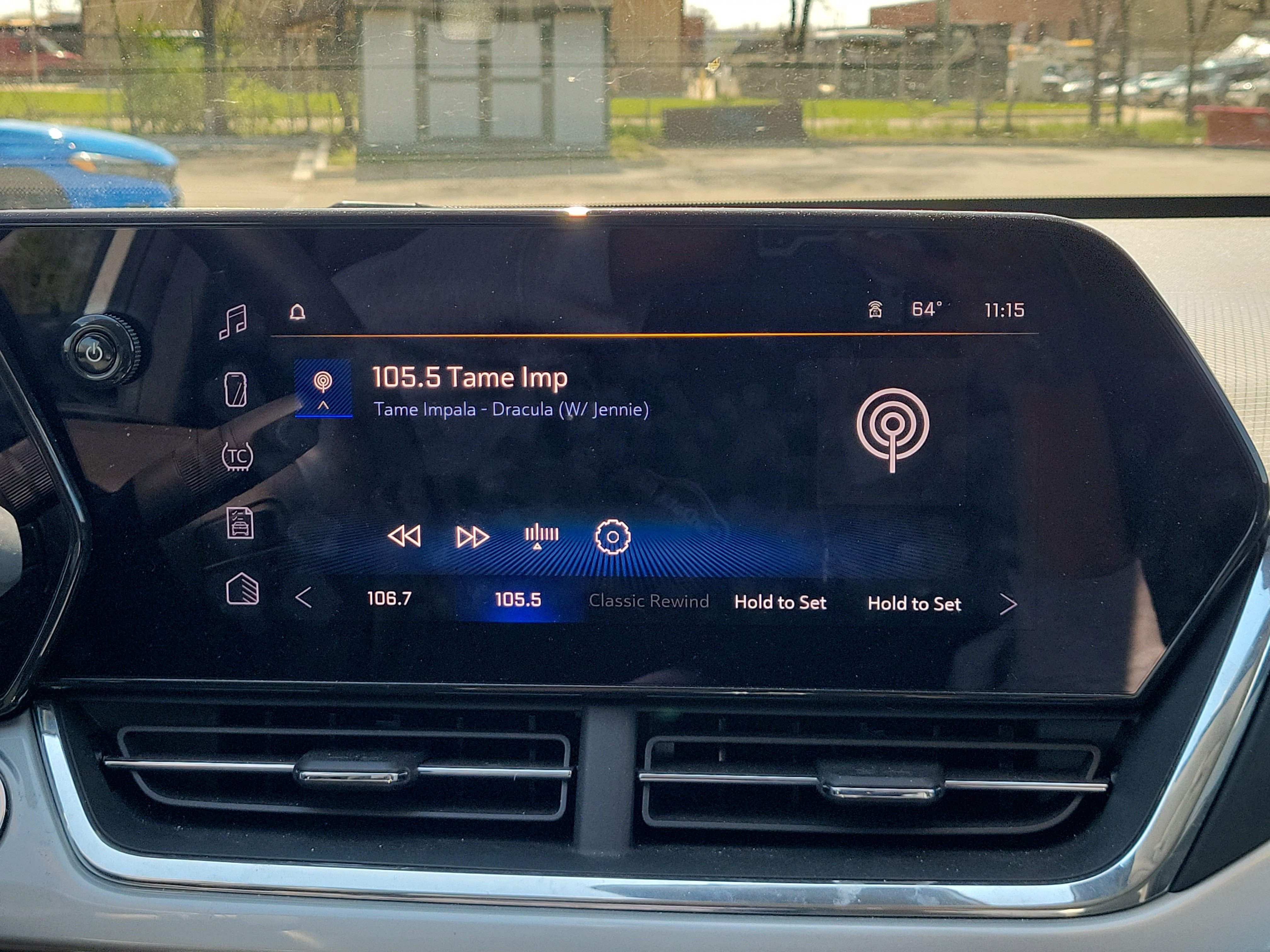 Used 2024 Chevrolet Trax LT w/ Driver Confidence Package FWD image 29