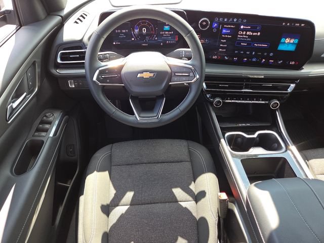 Used 2025 Chevrolet Traverse LT w/ LPO, Floor Liner Package FWD image 25