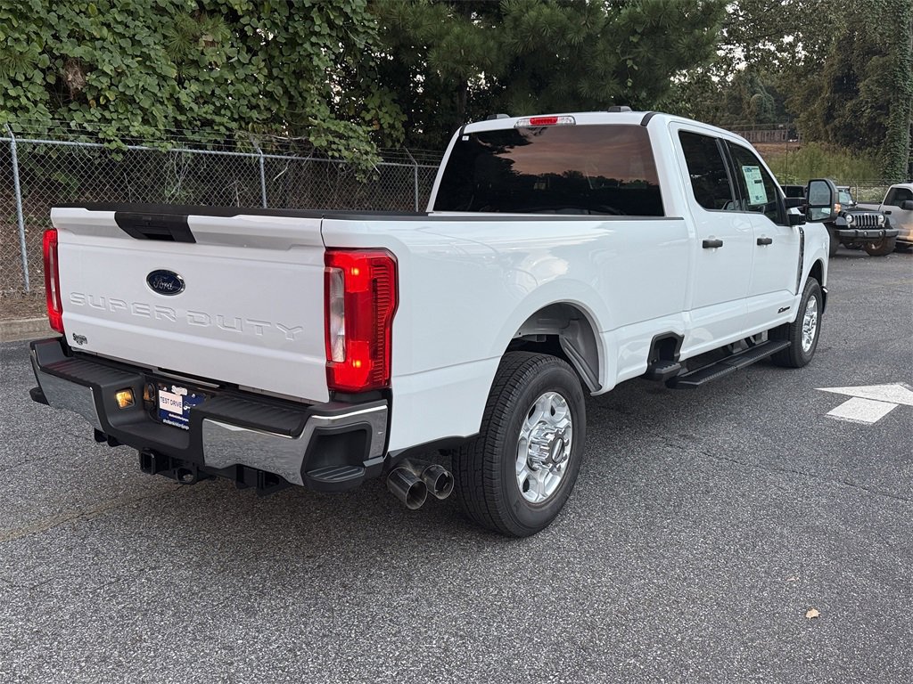 New 2026 Ford F350 XLT image 7