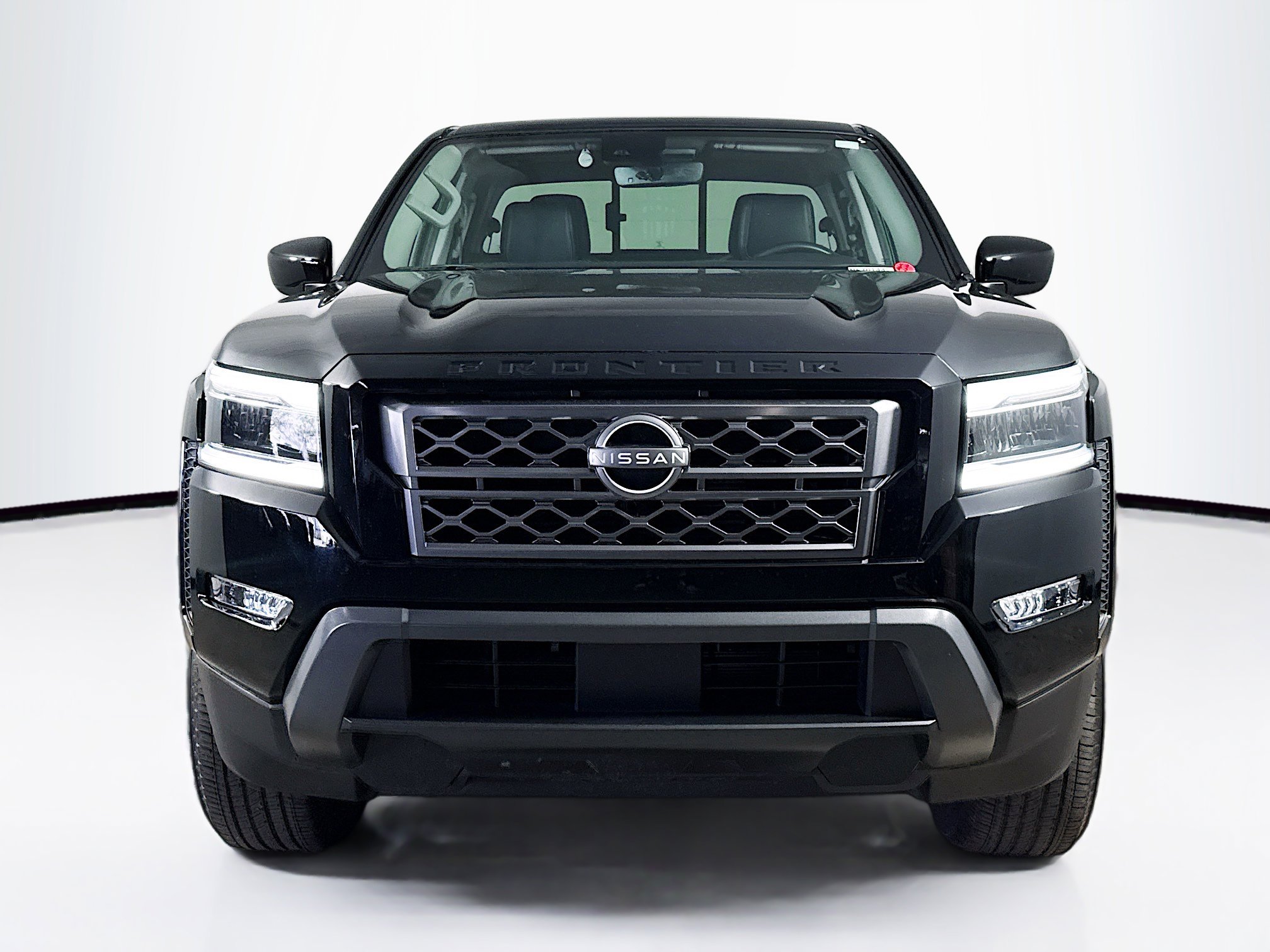 Used 2024 Nissan Frontier SL w/ Technology Package image 3