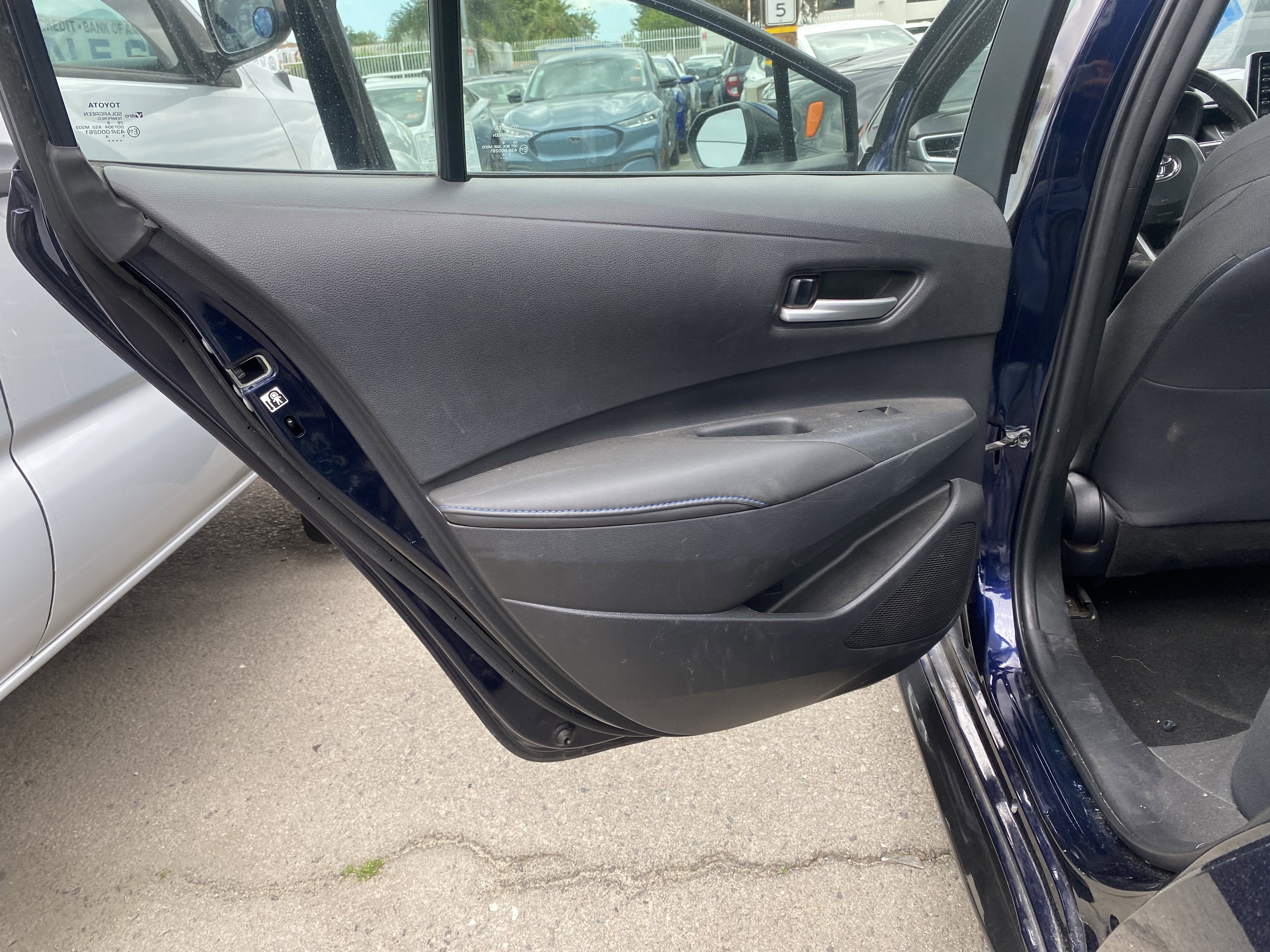 Used 2020 Toyota Corolla SE w/ Carpet Mat Package (TMS) FWD image 17