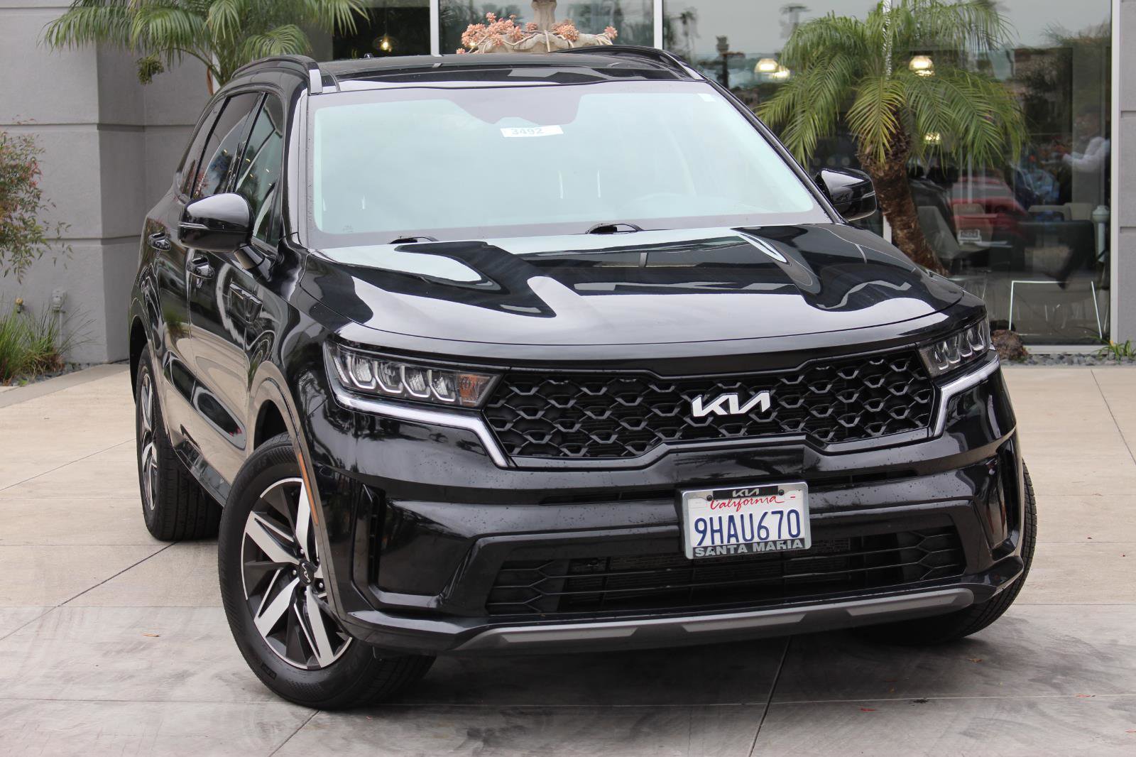 Certified 2023 Kia Sorento S w/ Panoramic Sunroof Package image 2