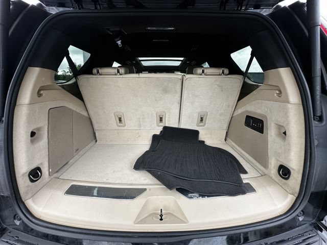 Used 2024 Cadillac Escalade Premium Luxury AWD/4WD image 44
