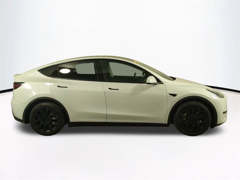 Used 2020 Tesla Model Y Long Range image 4