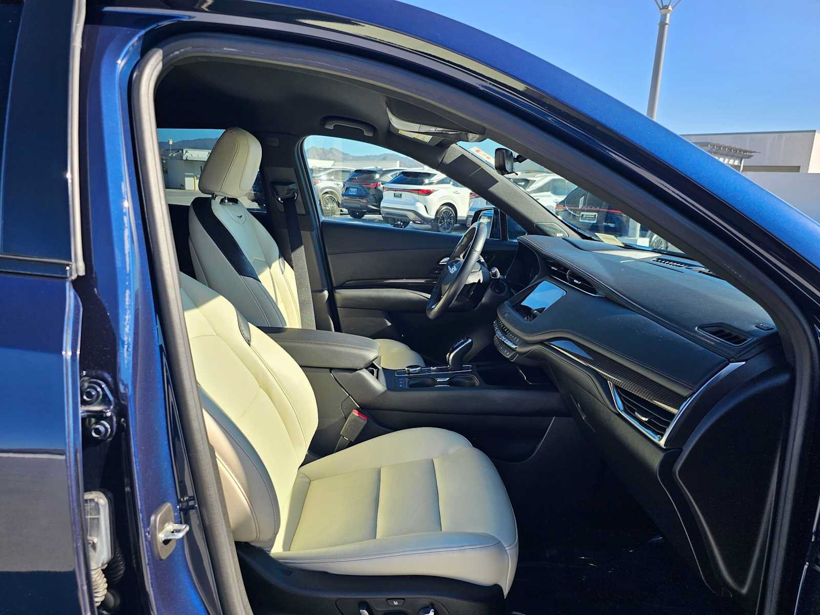 Used 2022 Cadillac XT4 Sport FWD image 10