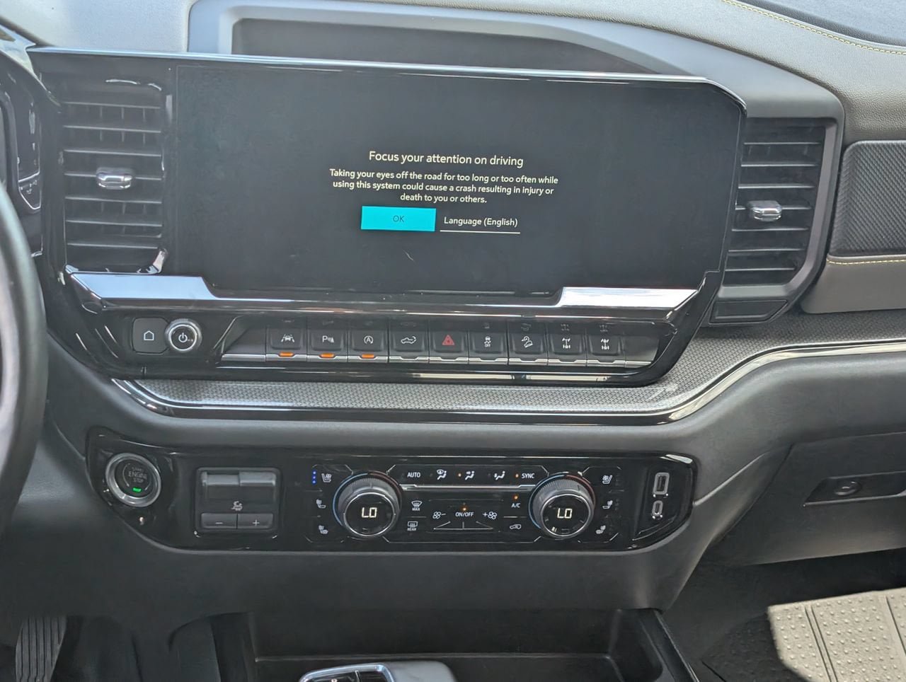 Used 2023 Chevrolet Silverado 1500 ZR2 w/ Technology Package AWD/4WD image 12