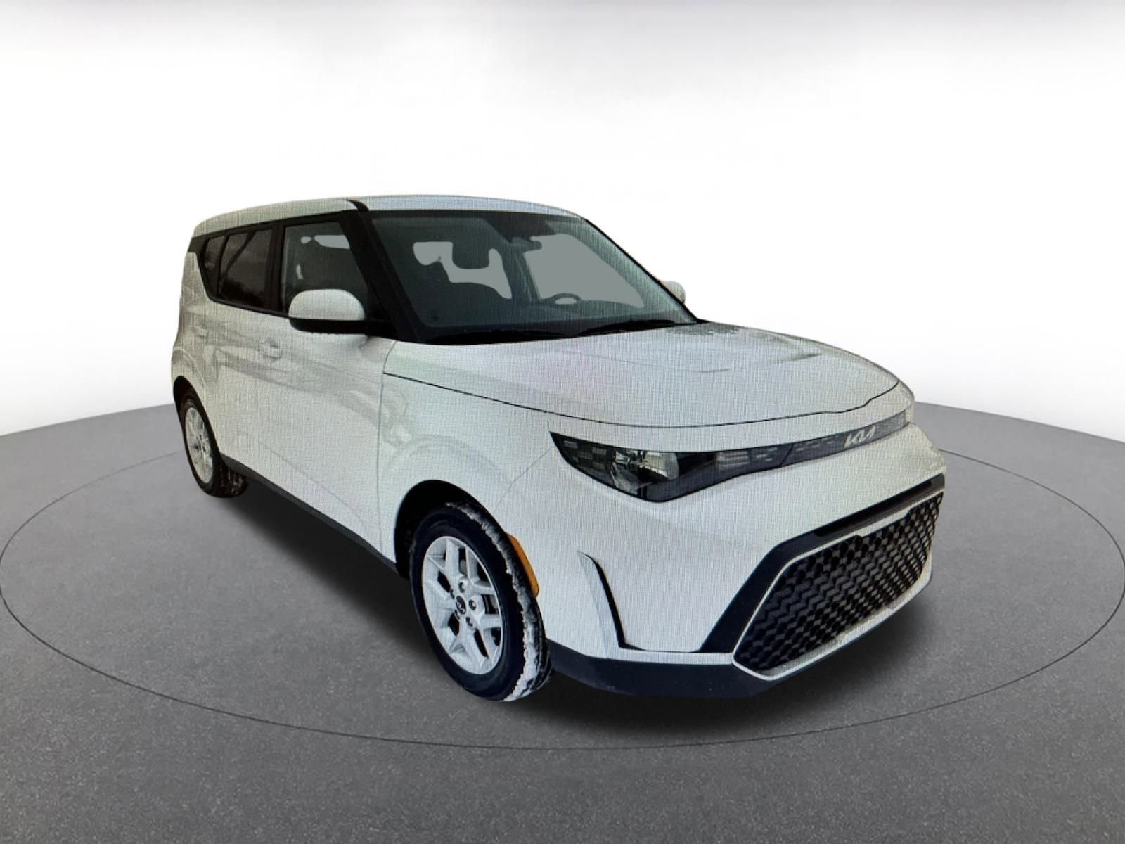 Used 2025 Kia Soul LX w/ Option Group 015 image 4