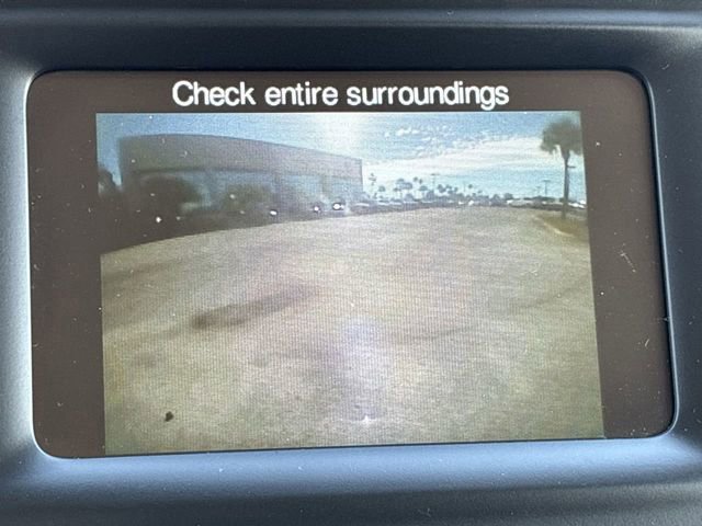 Used 2018 Jeep Cherokee Latitude w/ Safety Group image 23