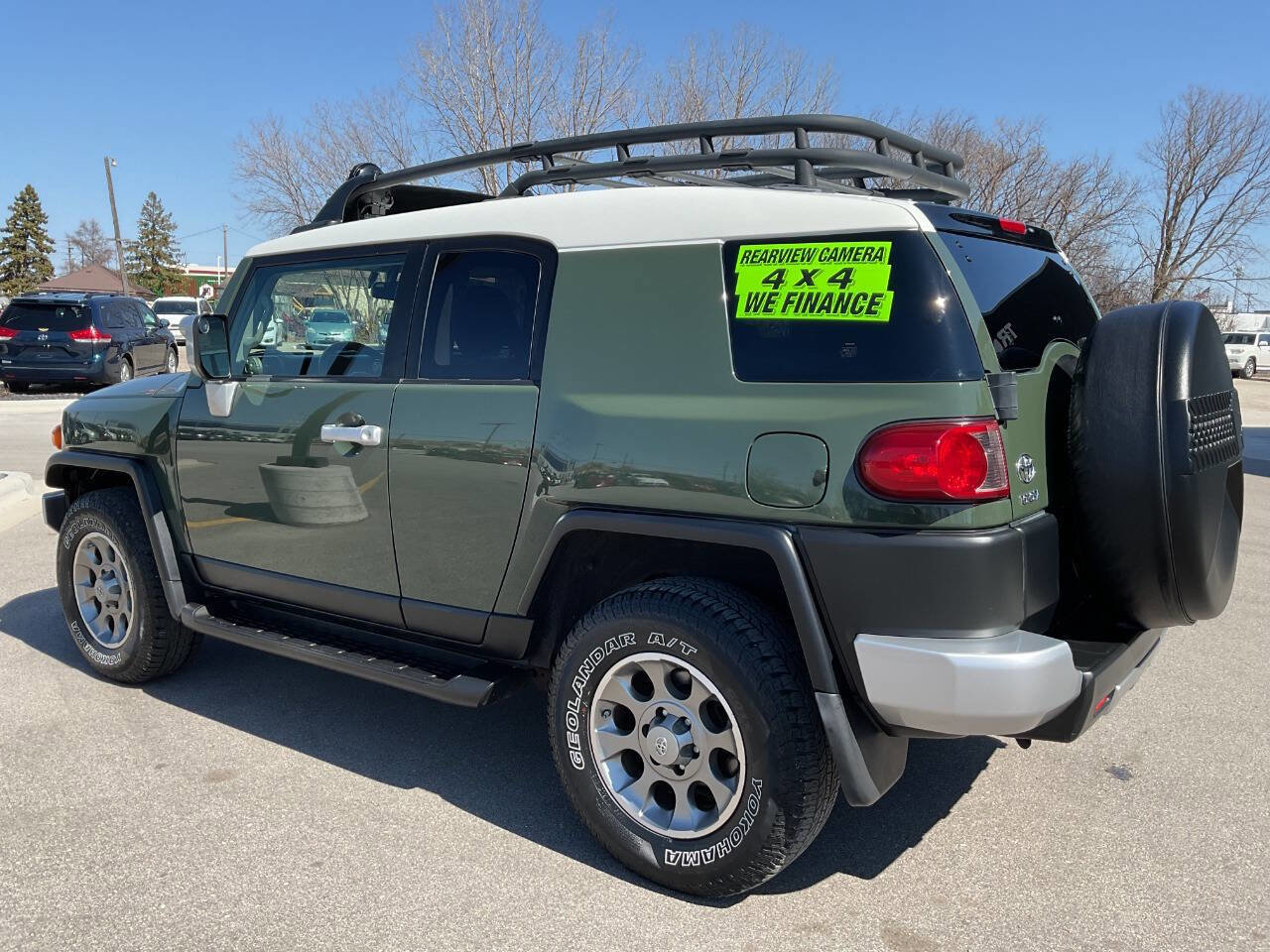 Used 2011 Toyota FJ Cruiser 4WD w/ Convenience Pkg image 4