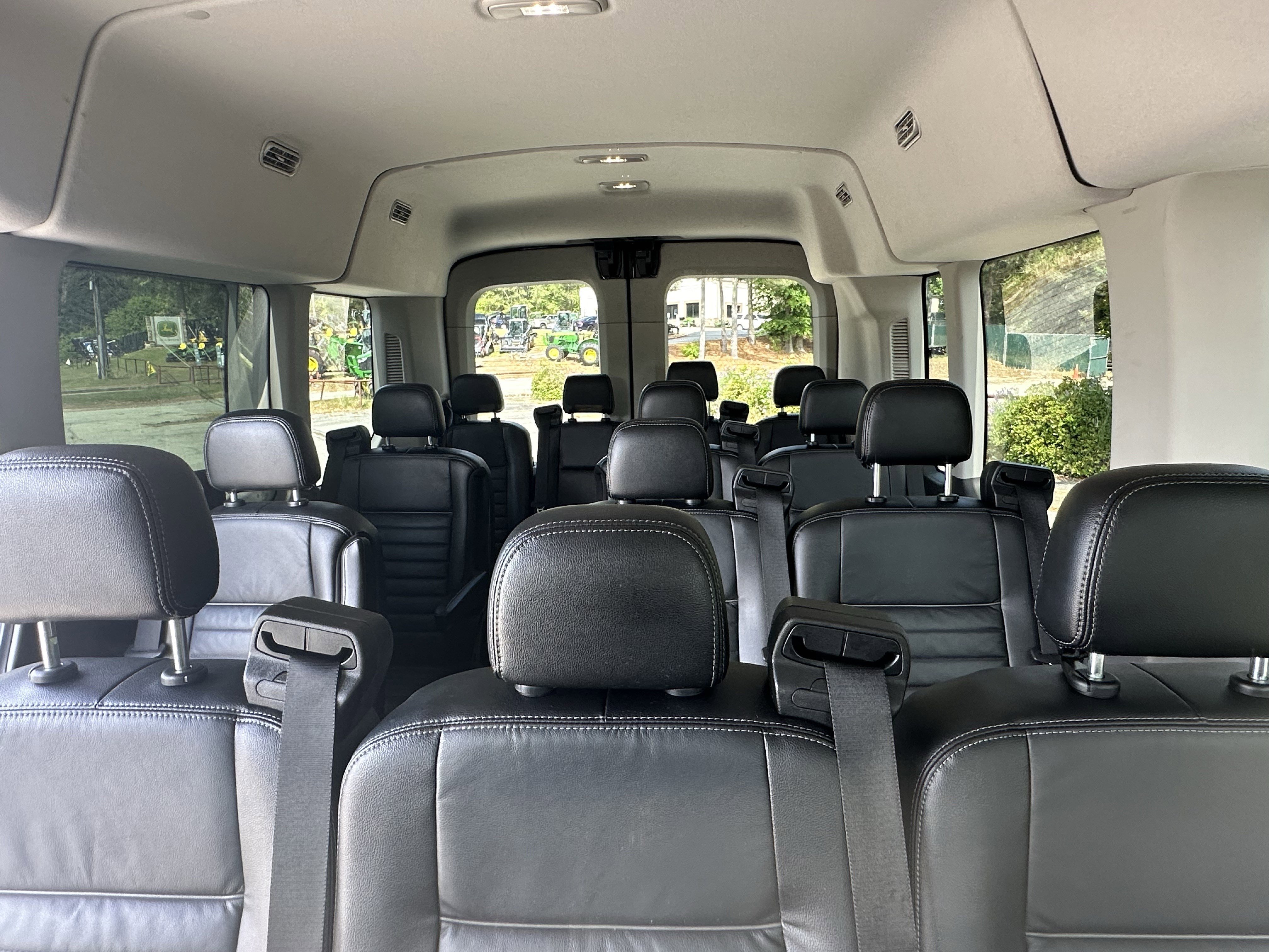 Used 2023 Ford Transit 350 XLT RWD image 18