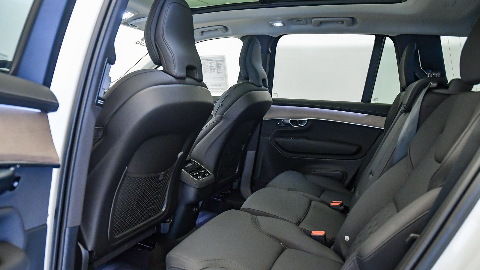 Certified 2025 Volvo XC90 B6 Plus w/ Protection Package Premier image 22