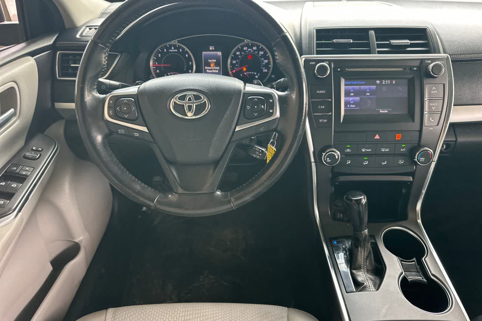 Used 2016 Toyota Camry SE FWD image 15