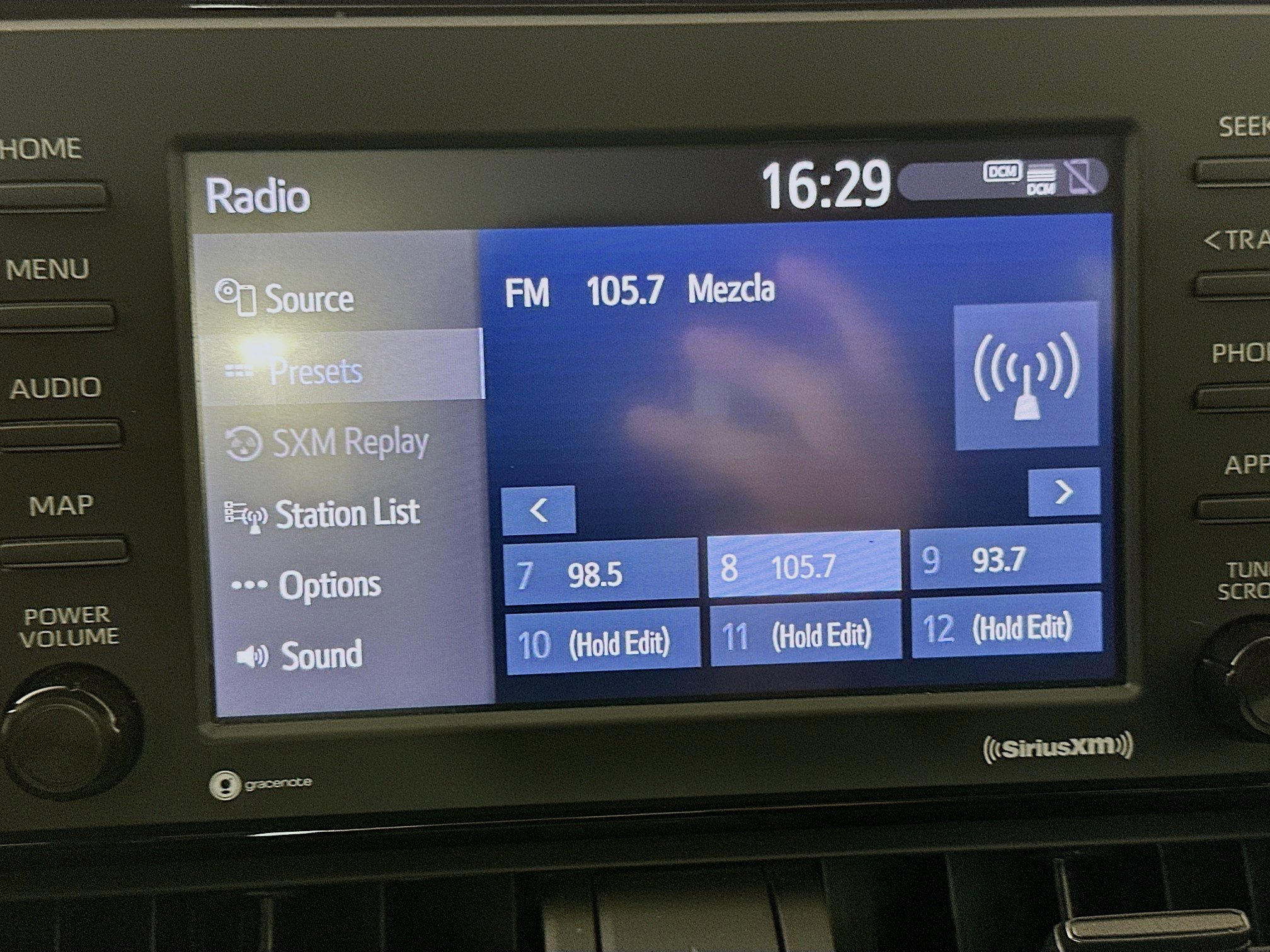 Used 2022 Toyota RAV4 LE image 19