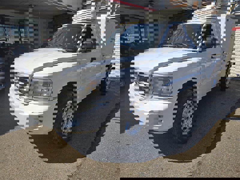 Used 2011 Dodge Dakota Big Horn w/ Trailer Tow Group image 1