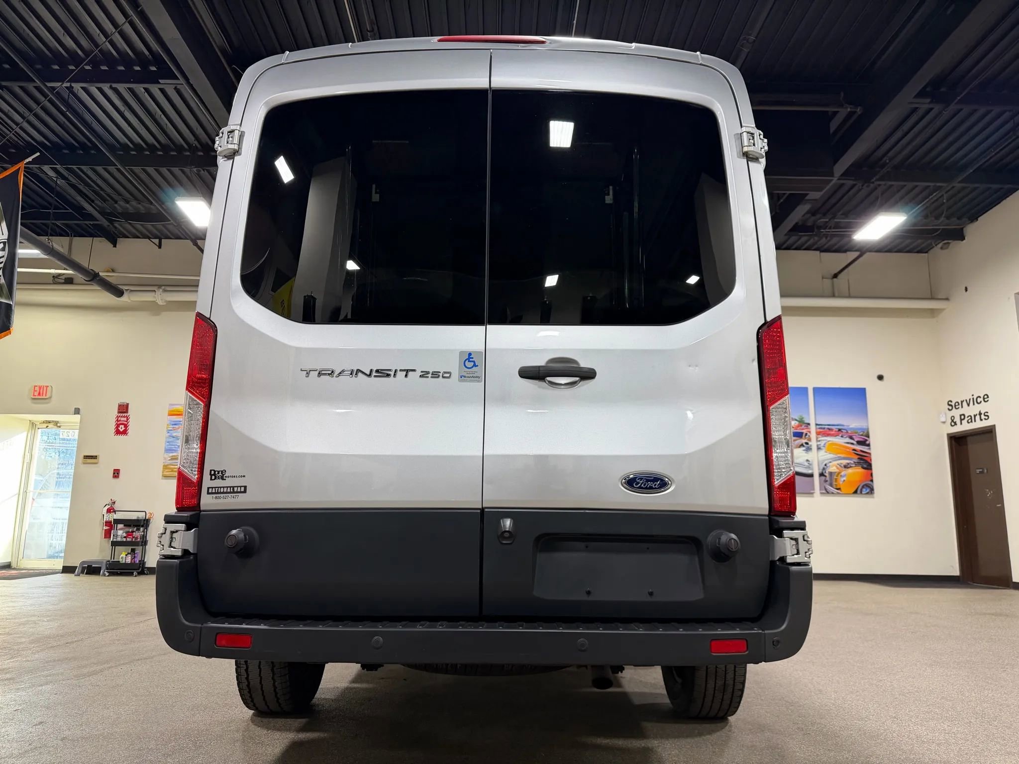 Used 2015 Ford Transit 250 148 Medium Roof RWD image 21