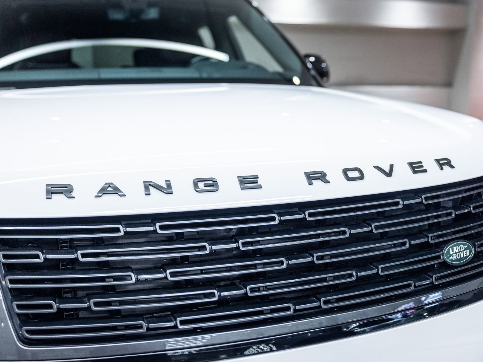 Used 2025 Land Rover Range Rover Autobiography AWD/4WD image 13