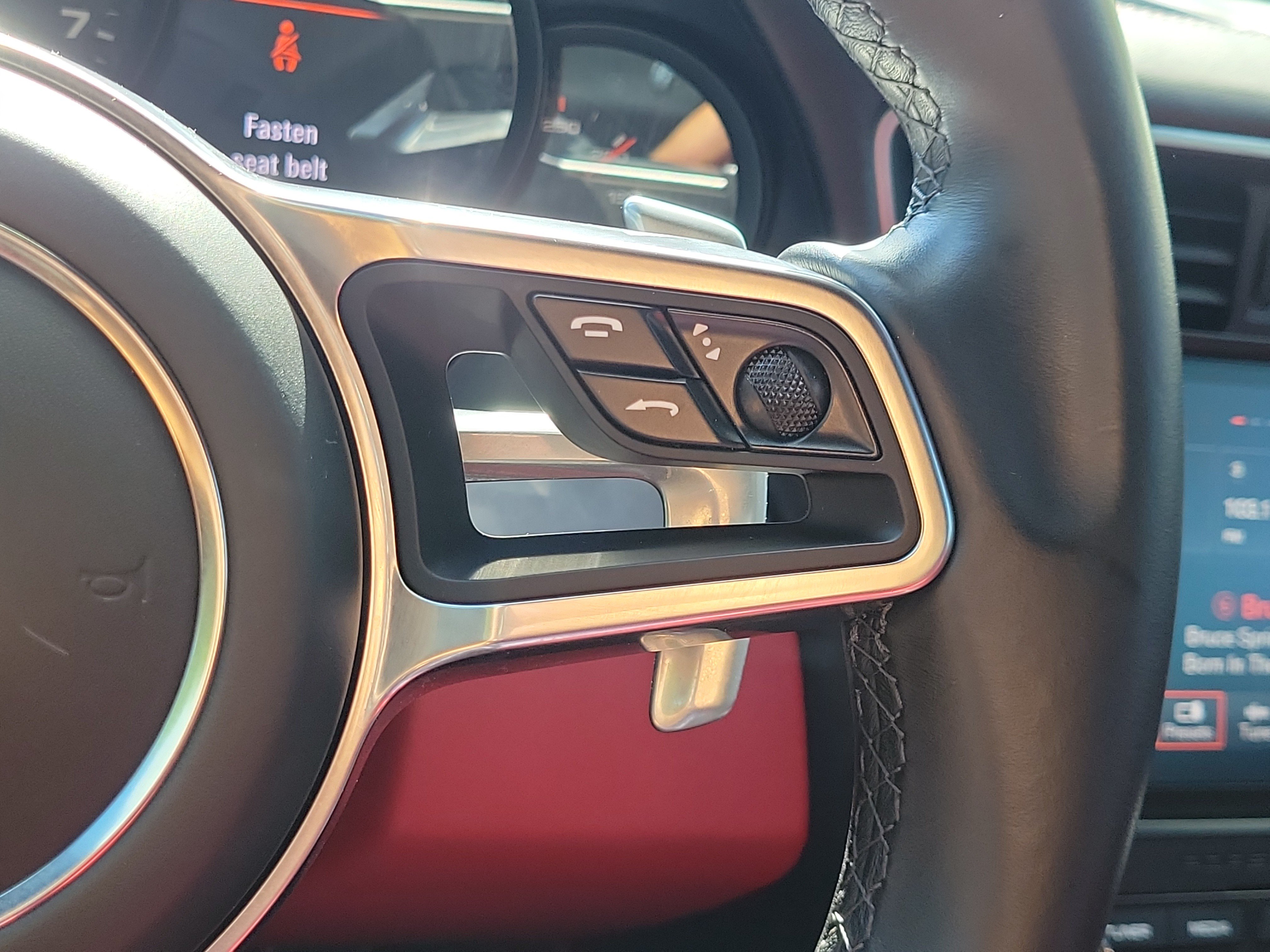 Used 2018 Porsche 911 Carrera 4 AWD/4WD image 20