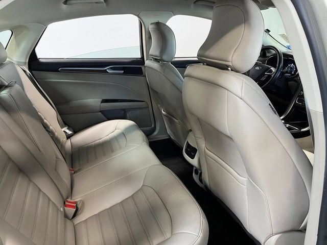 Used 2017 Ford Fusion Energi SE FWD image 14