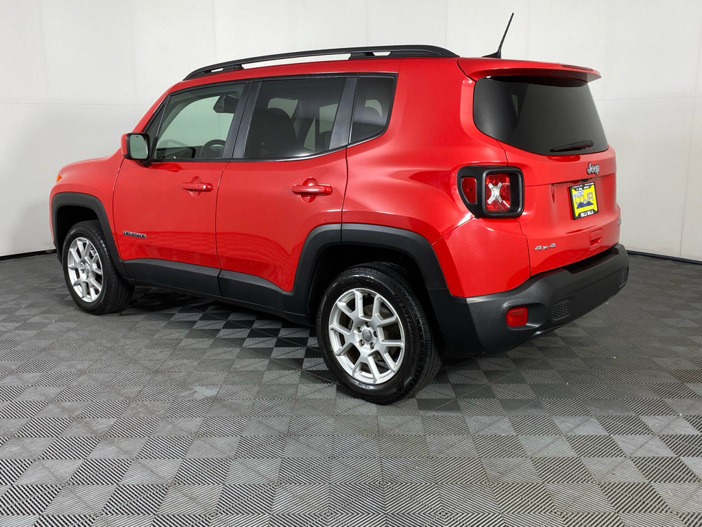 Used 2019 Jeep Renegade Latitude w/ Cold Weather Group AWD/4WD image 16