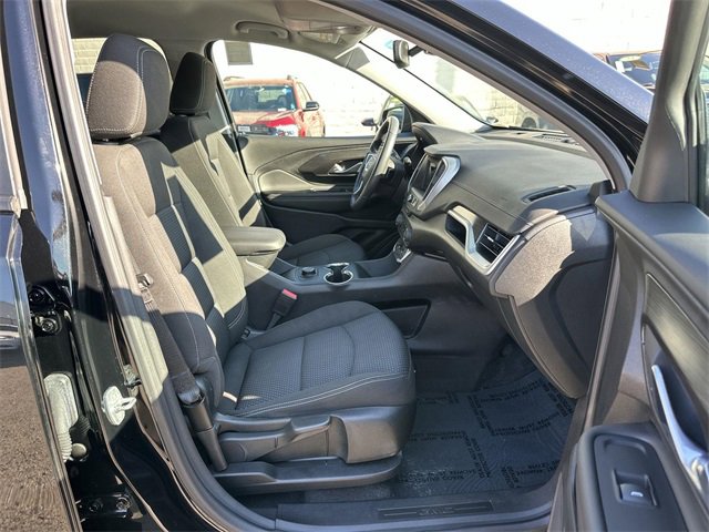 Used 2022 GMC Terrain SLE image 26