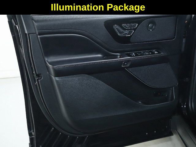 Certified 2023 Lincoln Aviator Reserve w/ Equipment Group 201A image 17