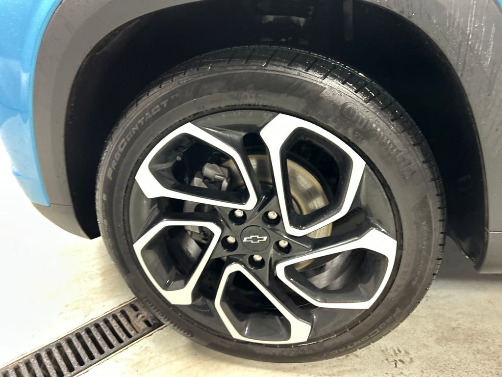 Used 2025 Chevrolet Trax RS w/ Driver Confidence Package image 9