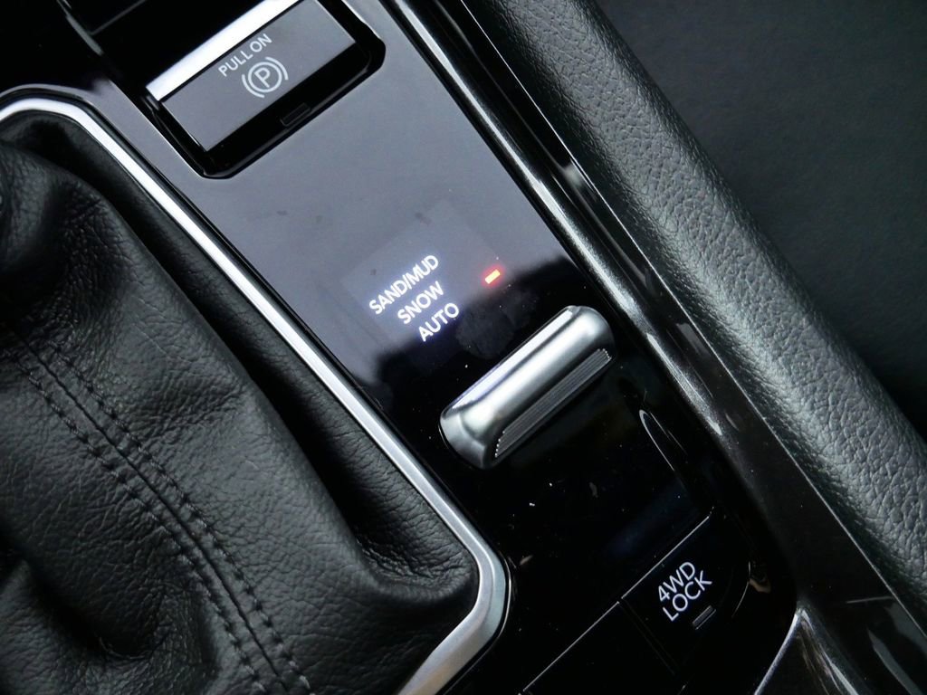 Used 2024 Jeep Compass Latitude image 45